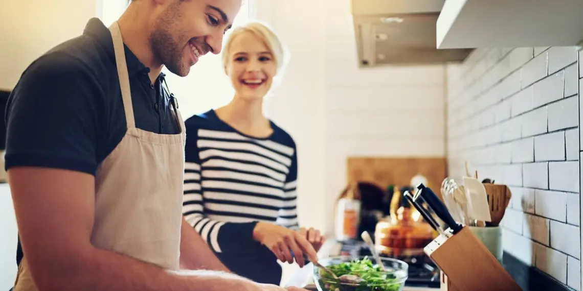Kitchen Stories couple 1200 630