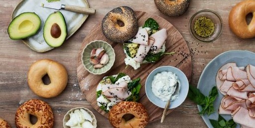 HK leipäbaari bagel minä luotan